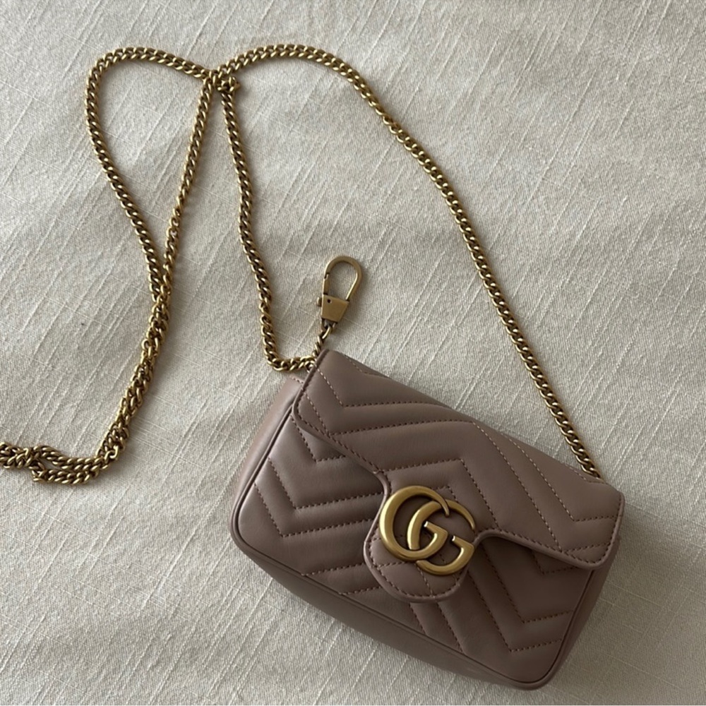 Small Gucci purse